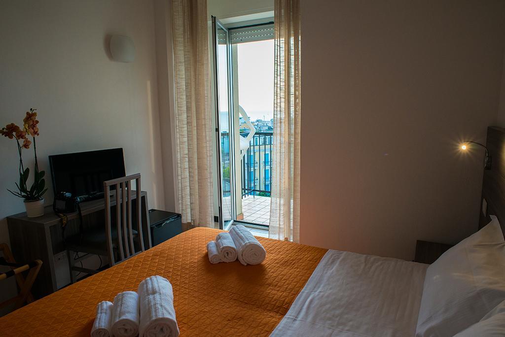 Hotel Madison Gabicce Mare Εξωτερικό φωτογραφία