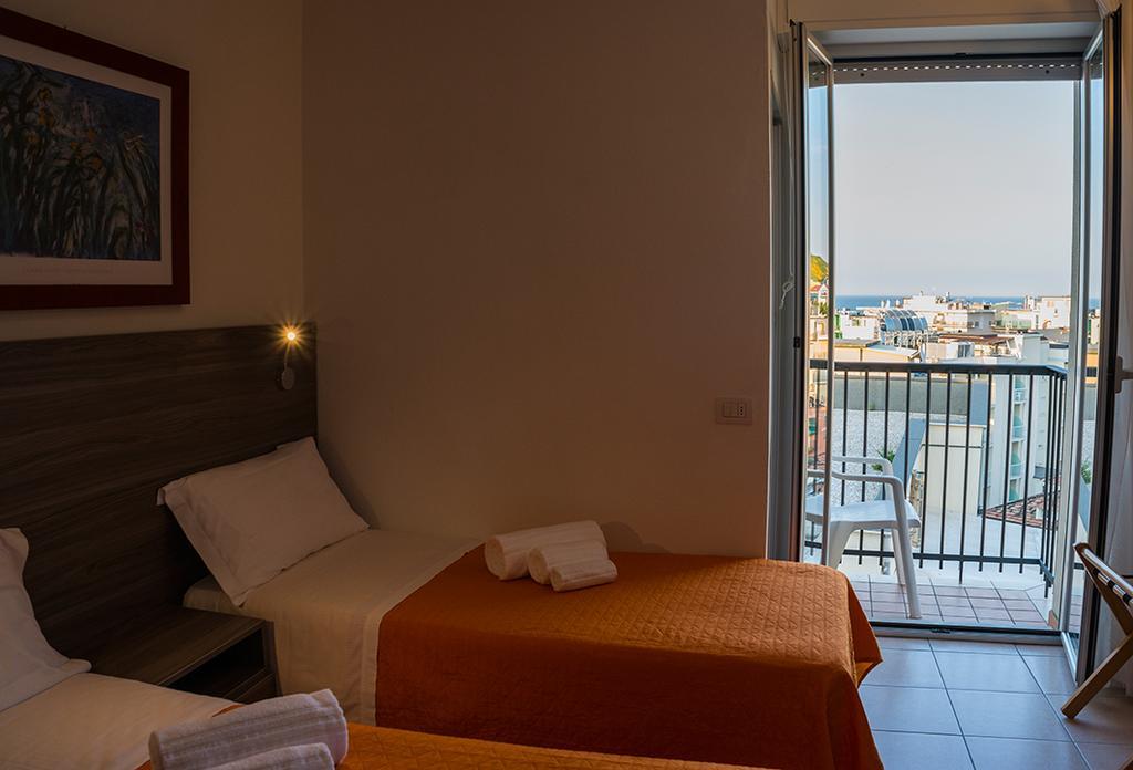 Hotel Madison Gabicce Mare Εξωτερικό φωτογραφία