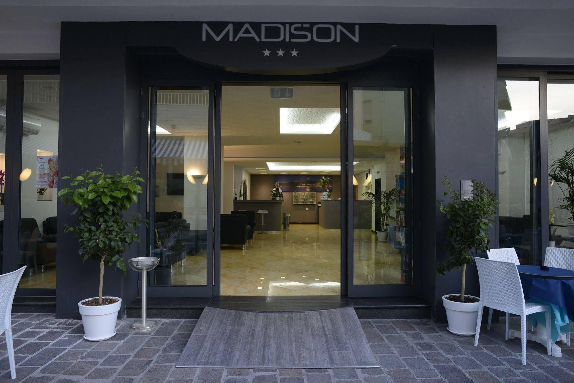 Hotel Madison Gabicce Mare Εξωτερικό φωτογραφία