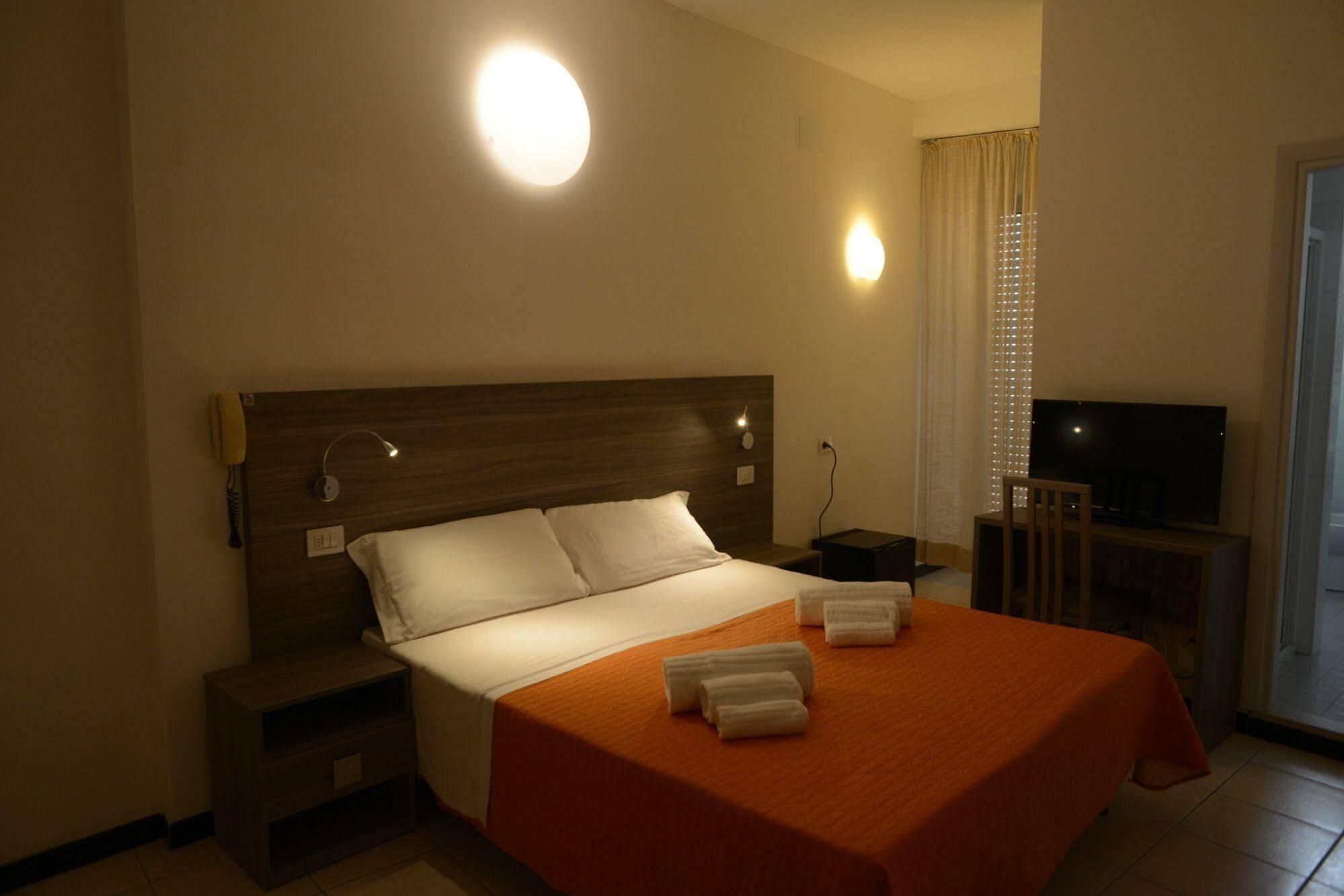 Hotel Madison Gabicce Mare Εξωτερικό φωτογραφία
