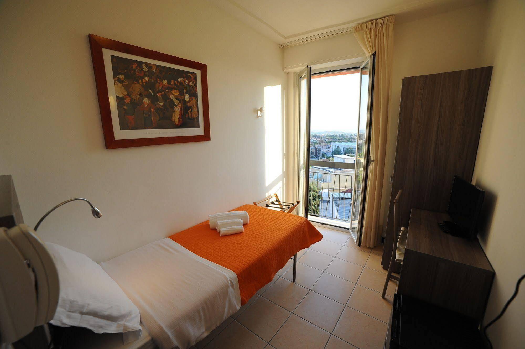 Hotel Madison Gabicce Mare Εξωτερικό φωτογραφία