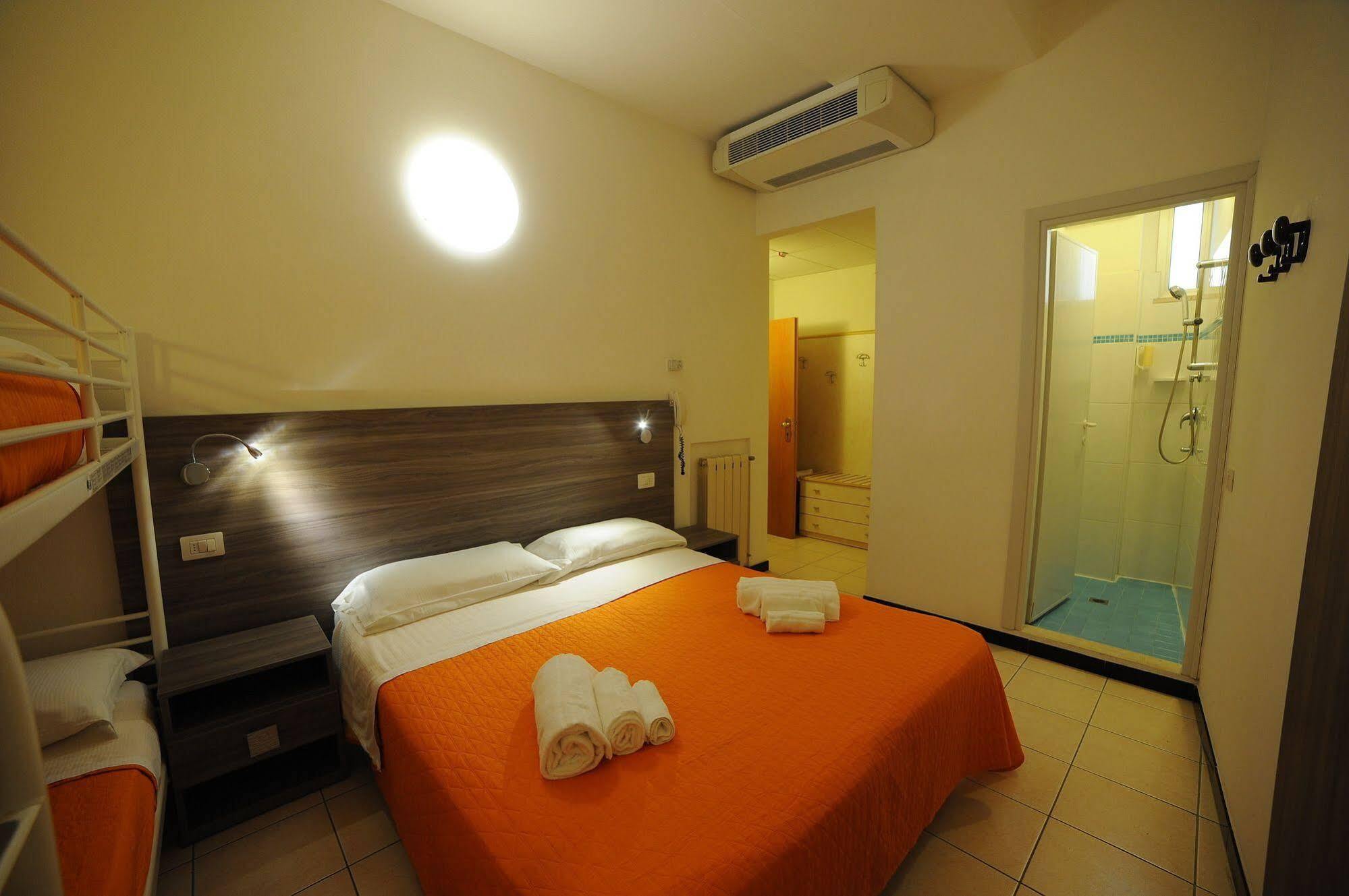 Hotel Madison Gabicce Mare Εξωτερικό φωτογραφία