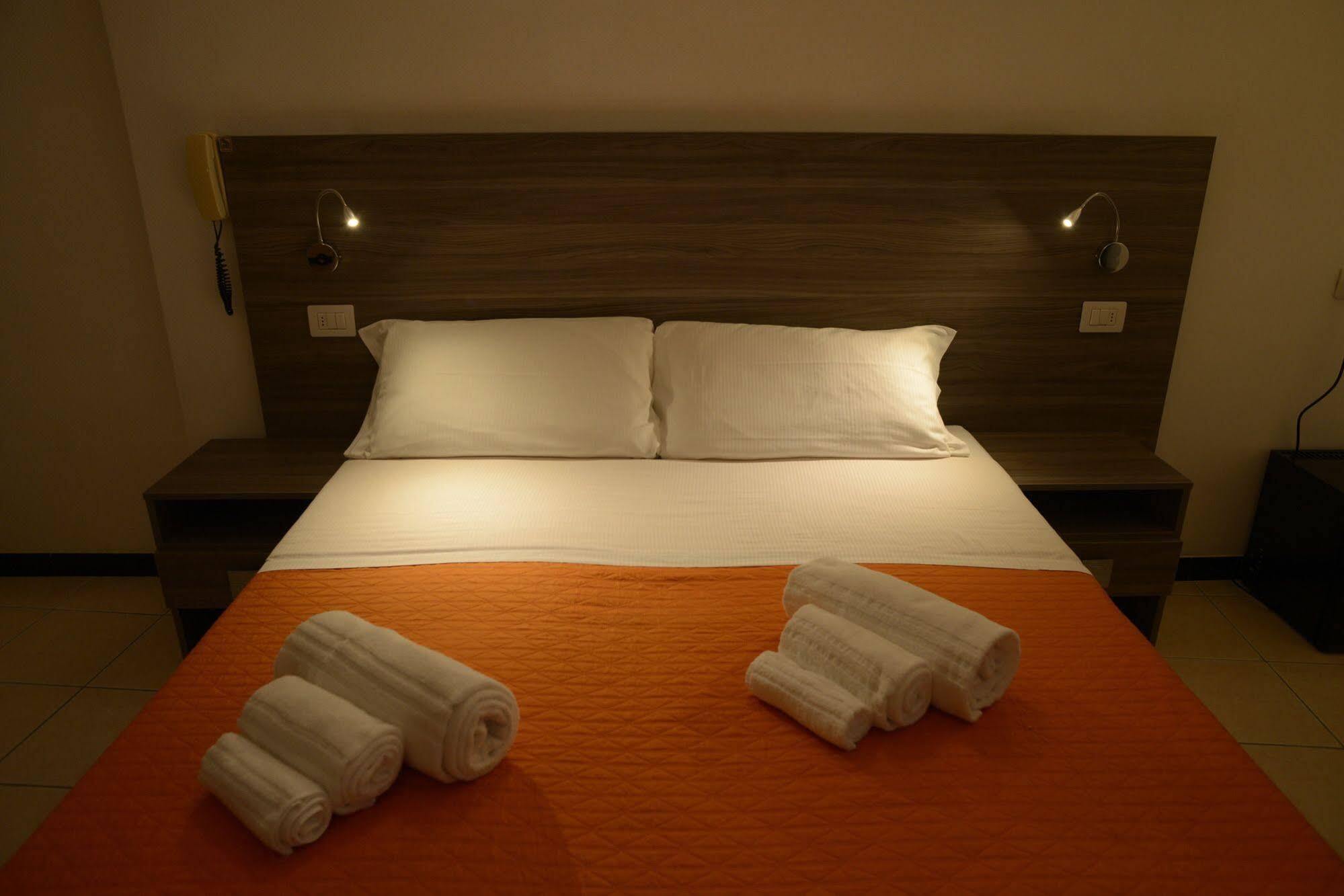 Hotel Madison Gabicce Mare Εξωτερικό φωτογραφία