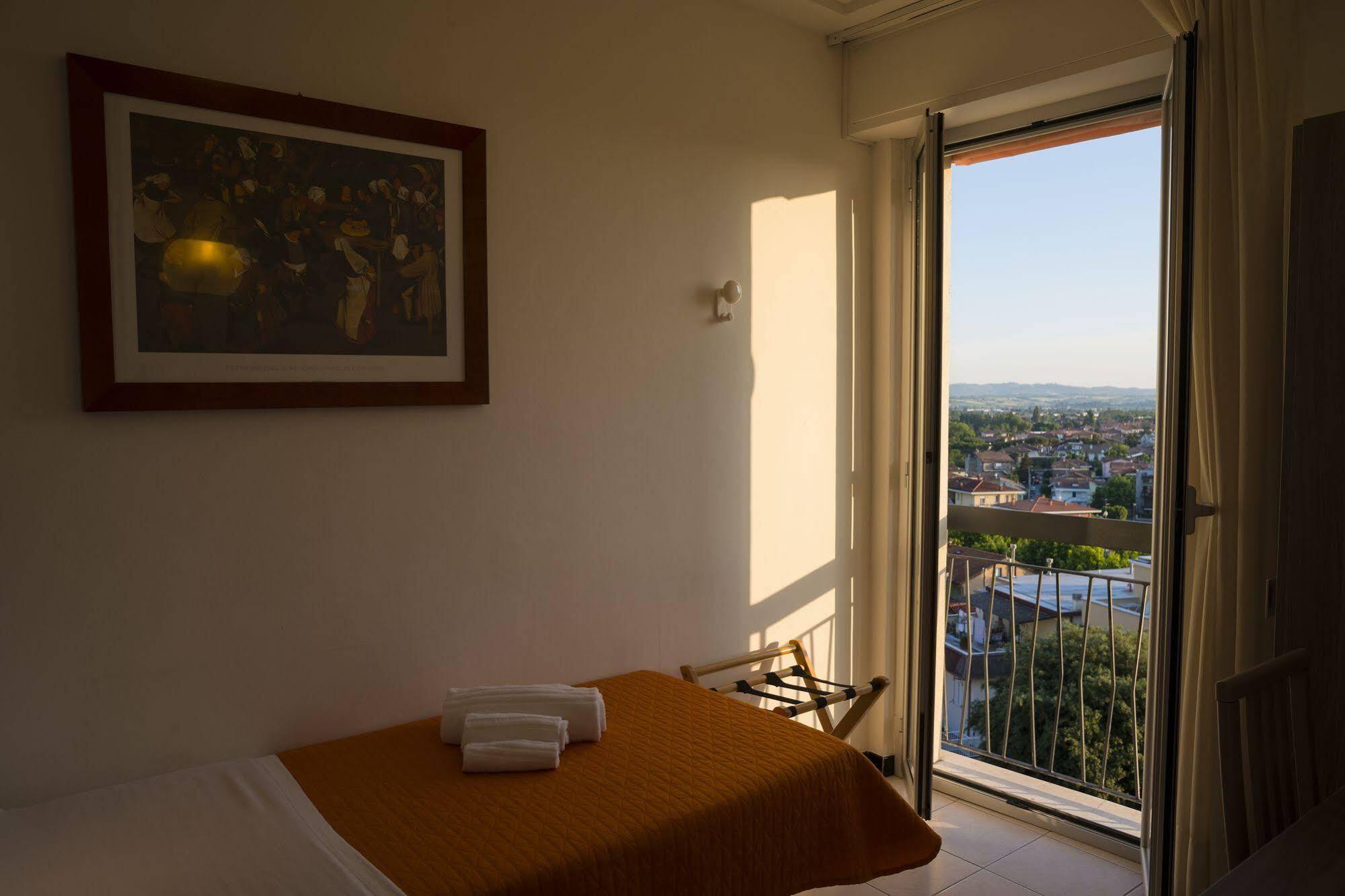 Hotel Madison Gabicce Mare Εξωτερικό φωτογραφία